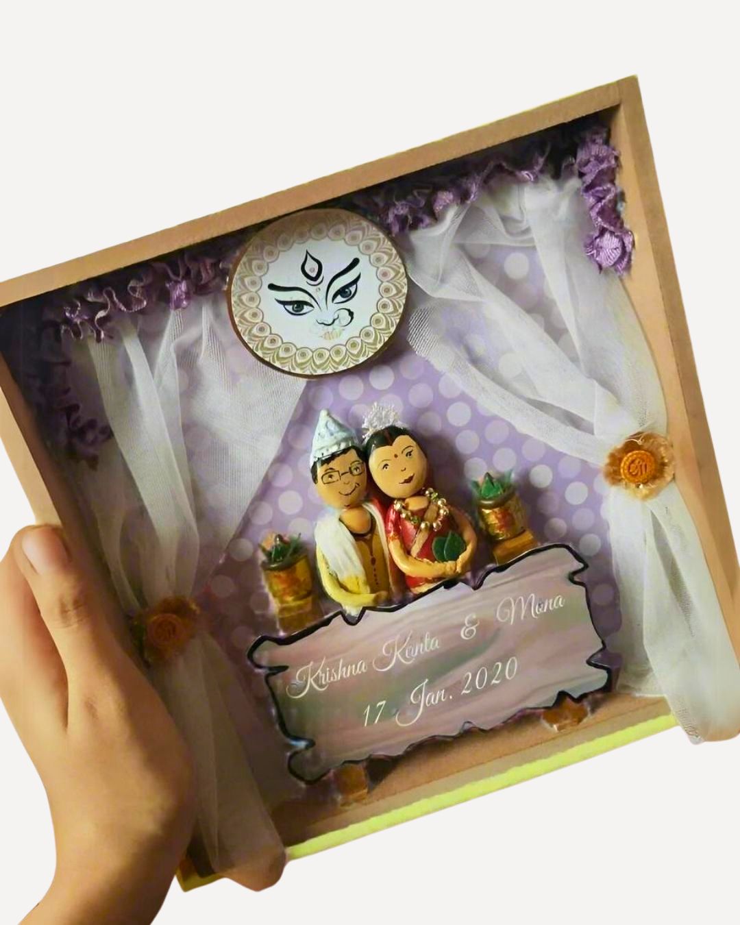 बंगाली जोड़े ने अनुकूलित विवाह कंकड़ कला