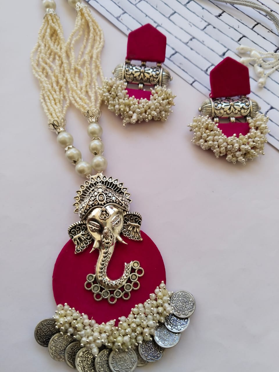 Ganpati Pearl Necklace Set