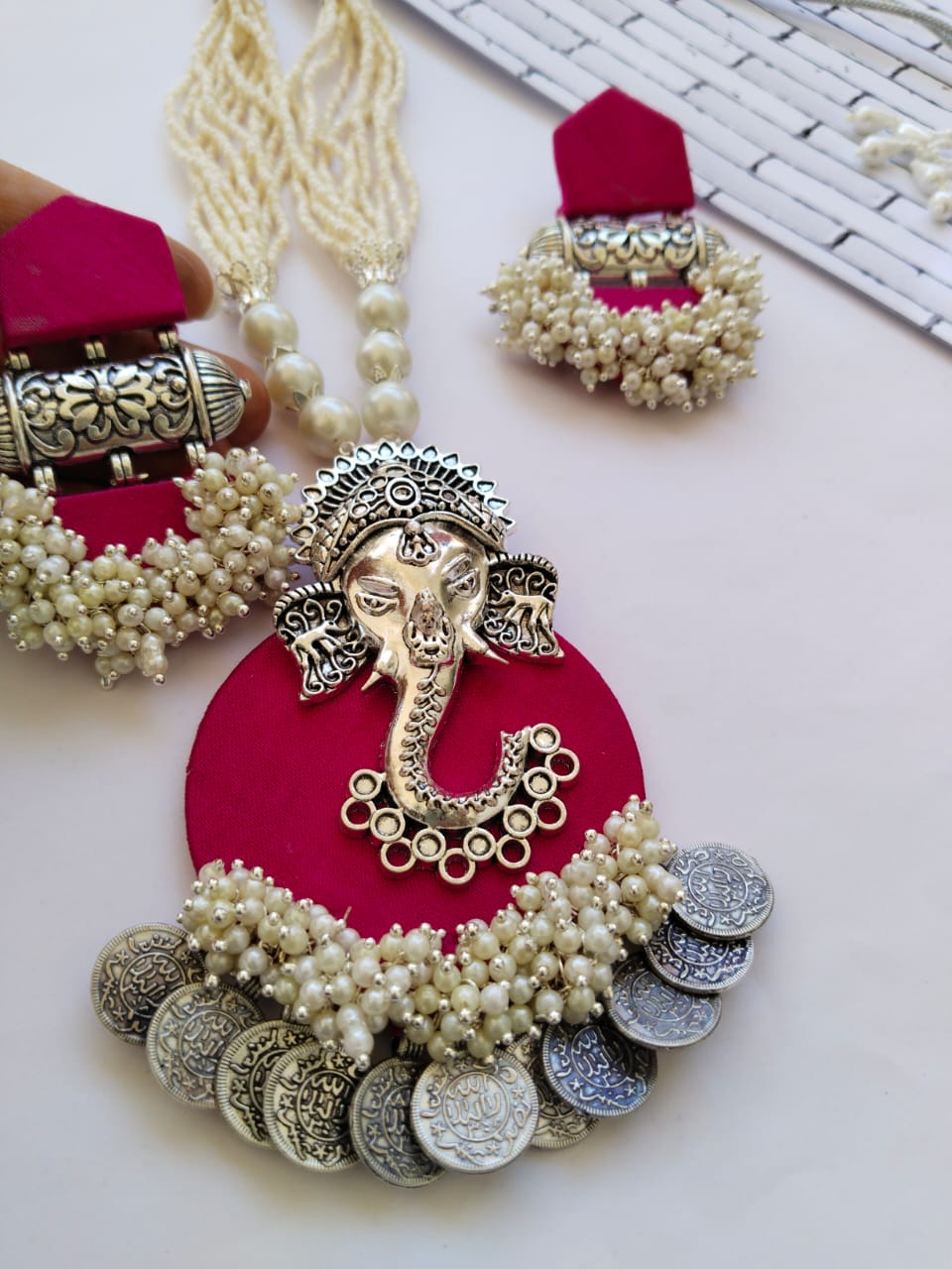 Ganpati Pearl Necklace Set