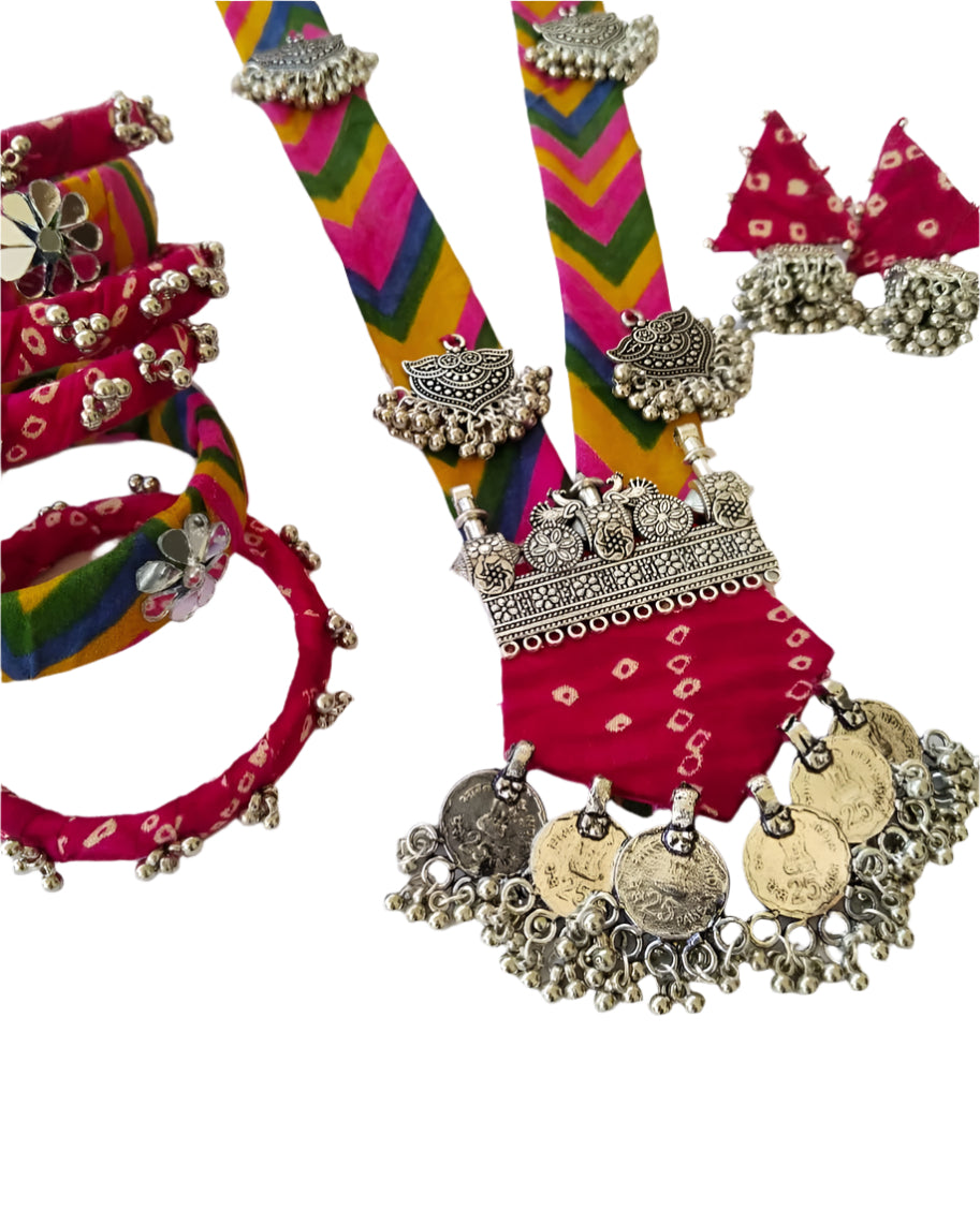 Multicolor printed fabric necklace, earrings and bangles set with silver details on it