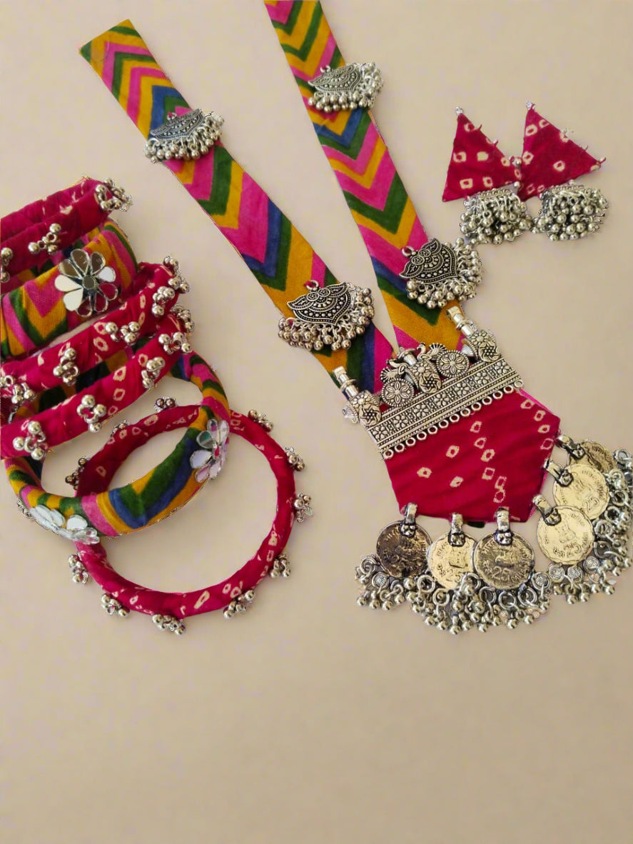 Multicolor printed fabric necklace, earrings and bangles set with silver details on it