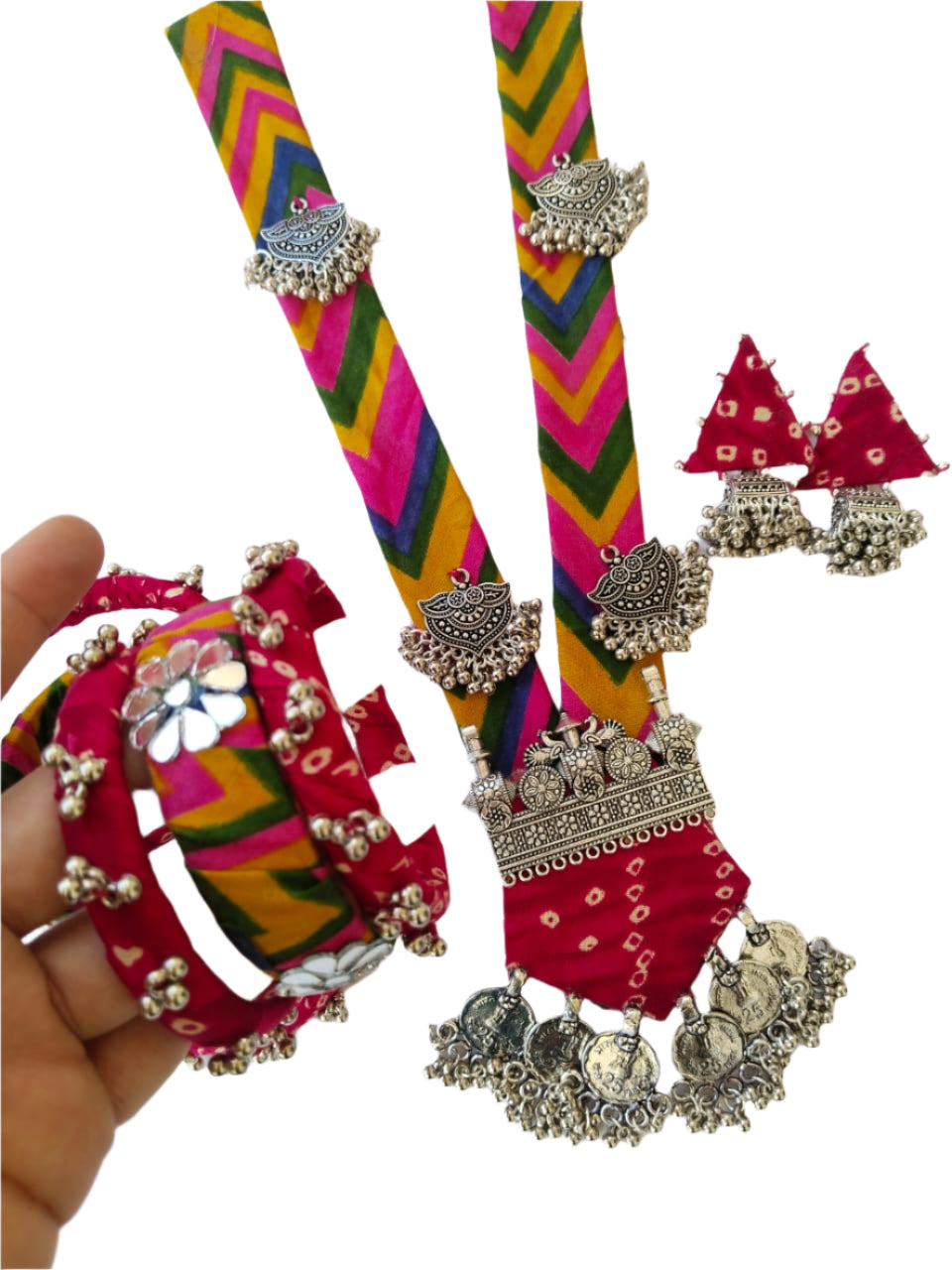 Multicolor printed fabric necklace, earrings and bangles set with silver details on it