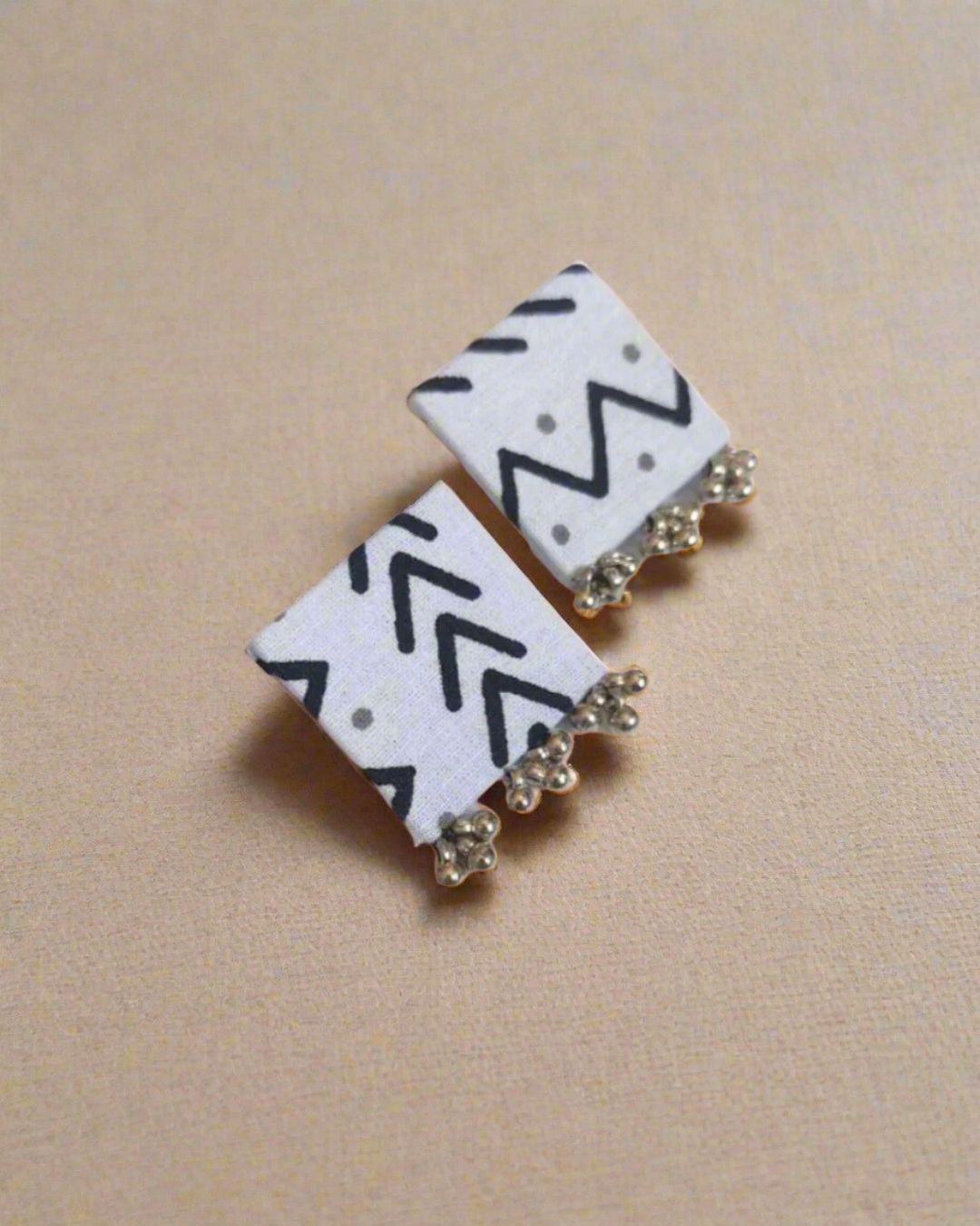 Noir Silver Bead Square Earrings
