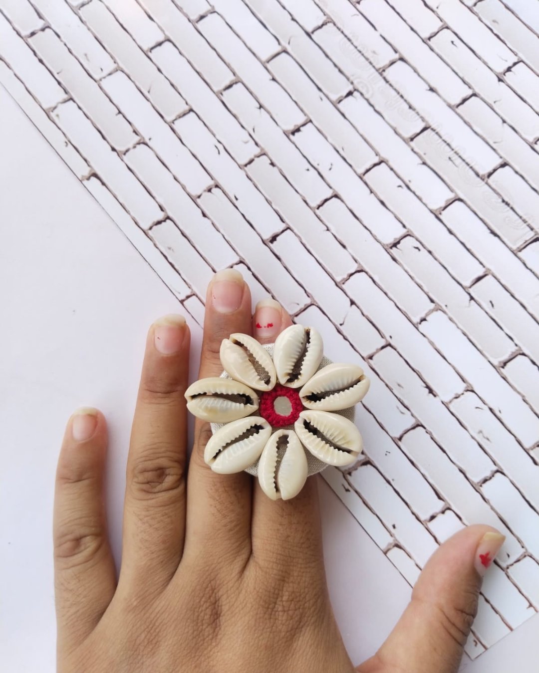 Shell cowry adjustable ring