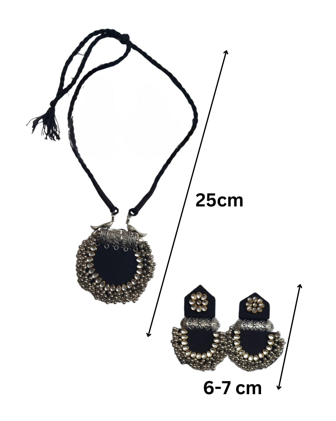 Black & White Elegance Necklace Set