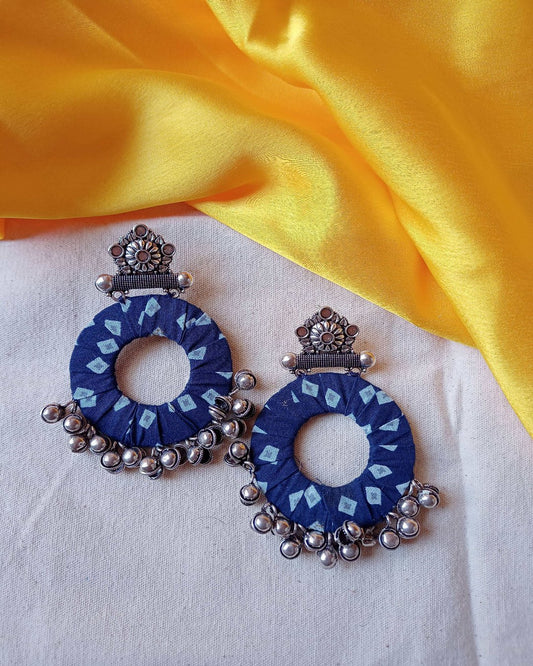 Bandhani printed round bali earrings