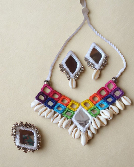 White & Multicolor Shell Jewelry Set