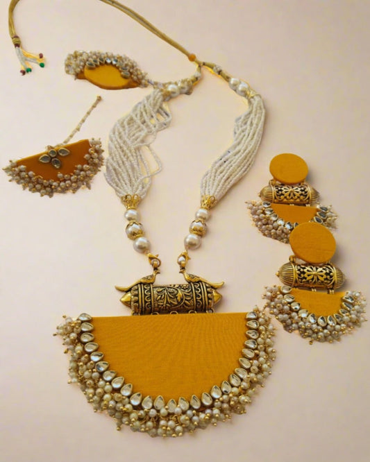 Golden Yellow Radiance Jewelry Set