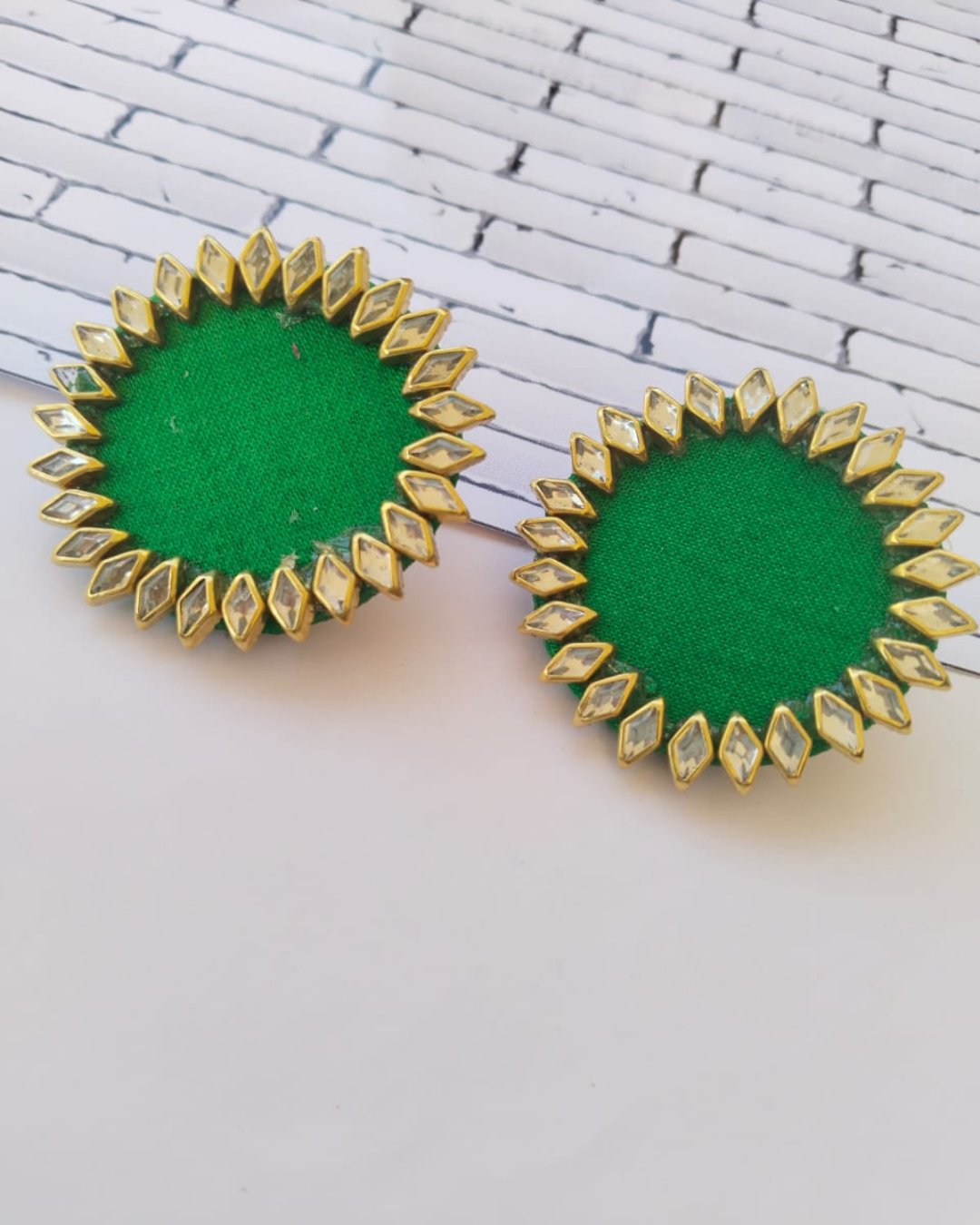 Green kundan studs earring