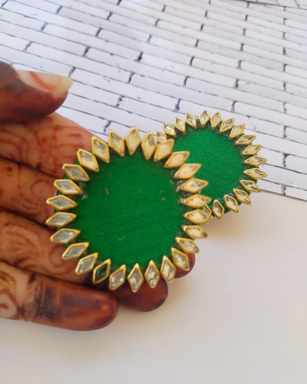 Green kundan studs earring