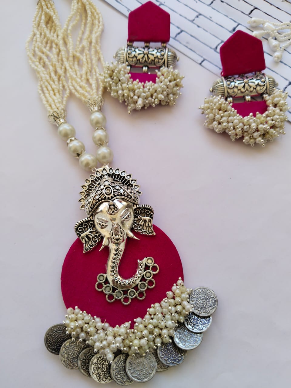 Ganpati Pearl Necklace Set