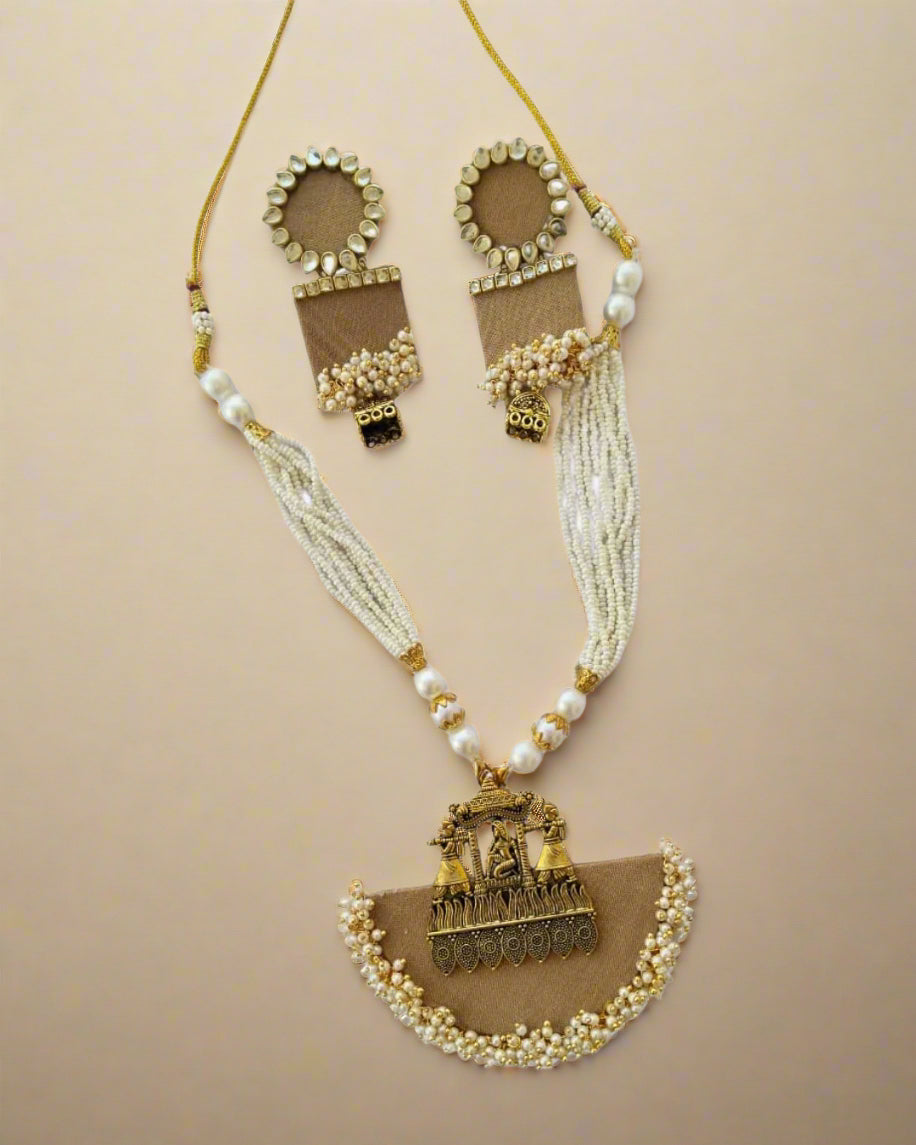 Pastel yellow beige beads set