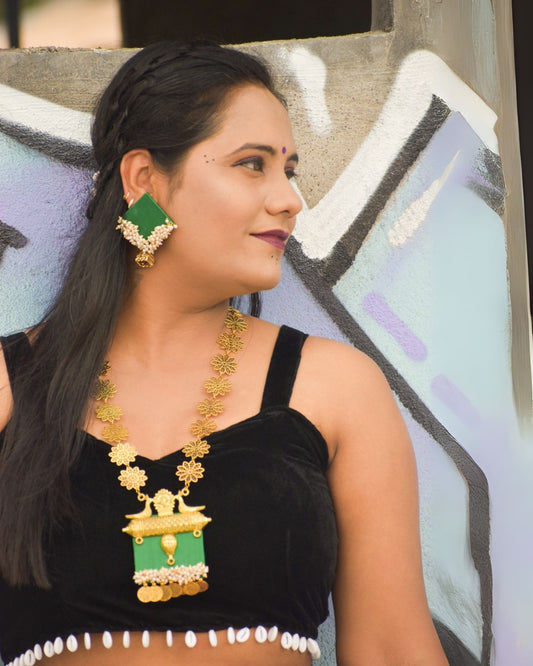 Emerald Gold Kundan Necklace Set