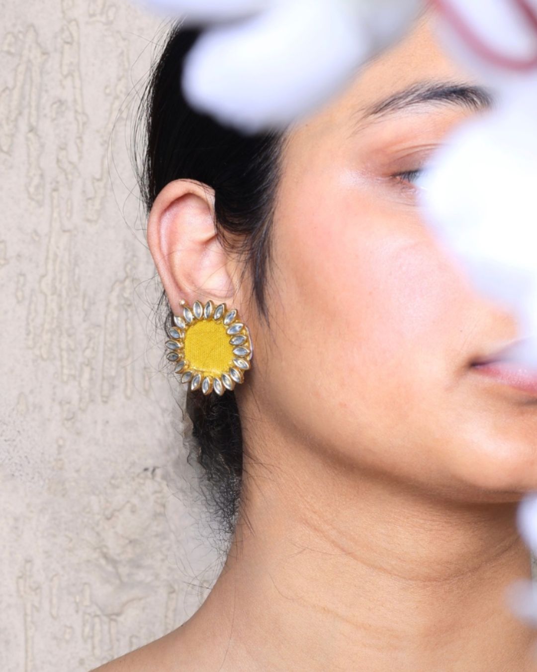Kundan multicolor studs