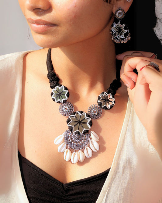 Midnight Shimmer Cowry  Set
