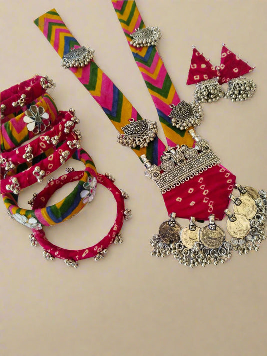 Multicolor printed fabric necklace, earrings and bangles set with silver details on it