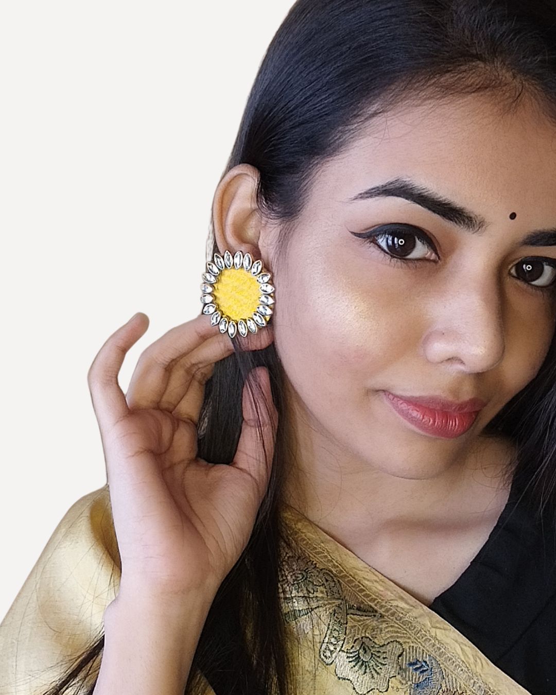 Kundan multicolor studs