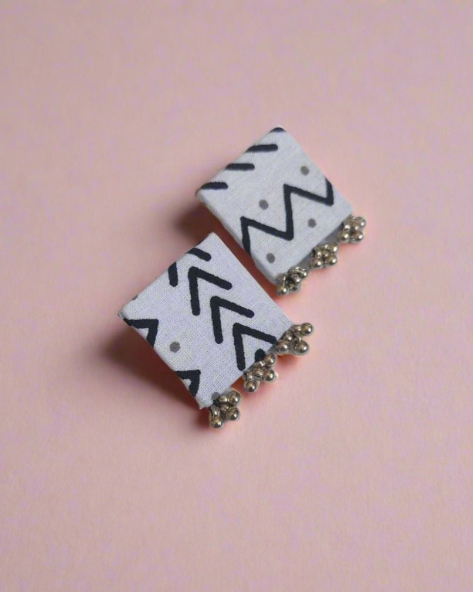 Noir Silver Bead Square Earrings