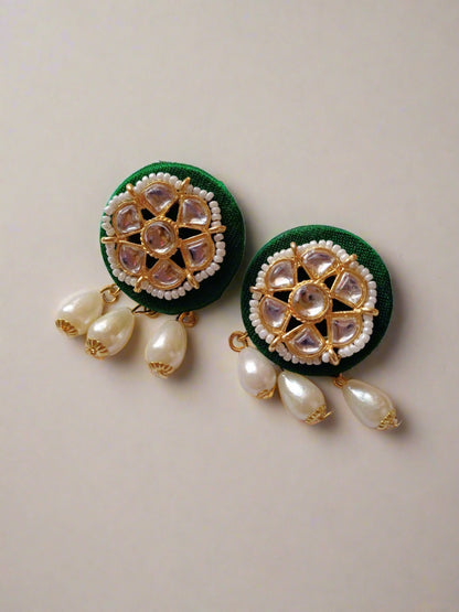 Rainvas Green round kundan beads and white pearls tiny earrings