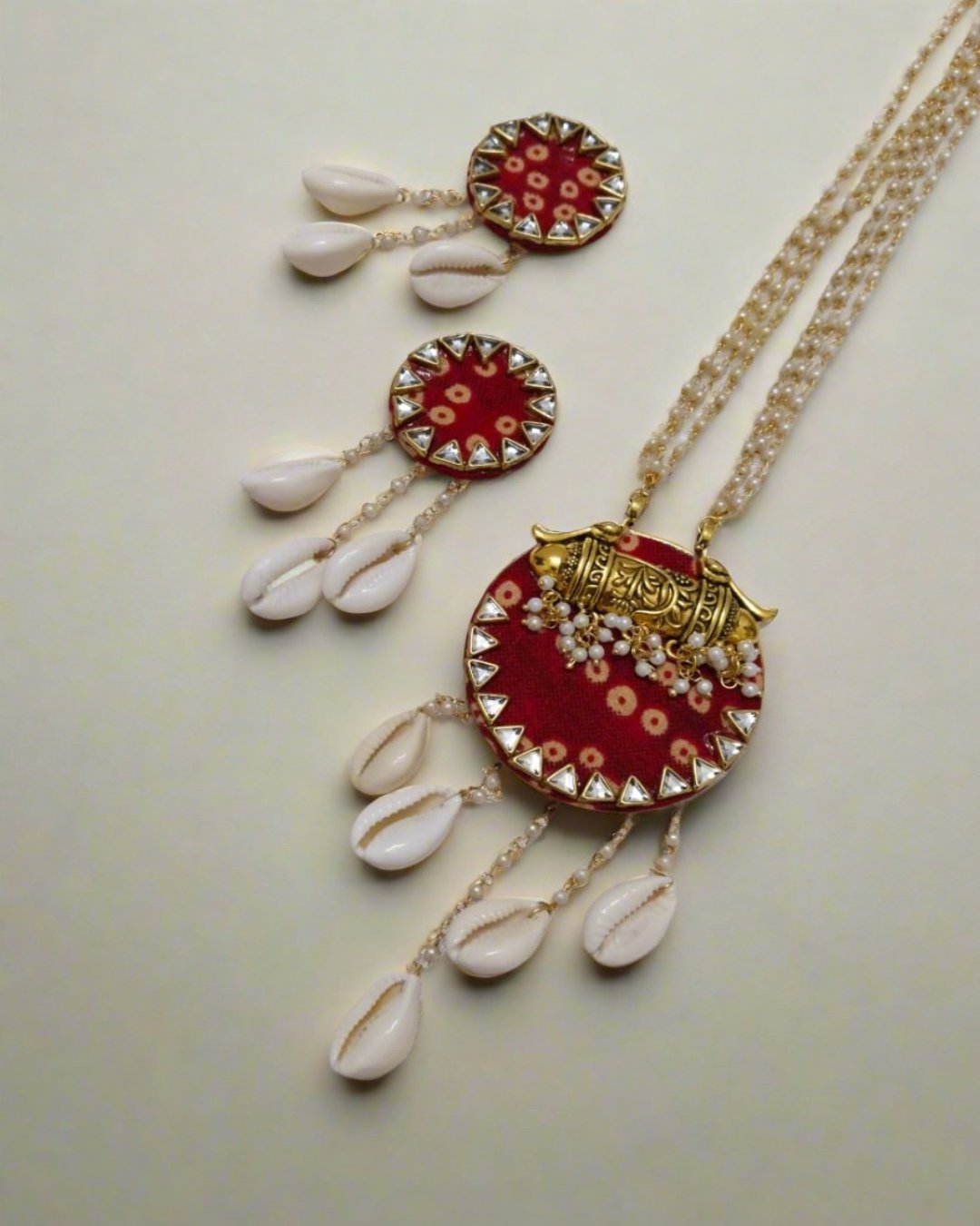 Red Bandhani Necklace Set with Shells