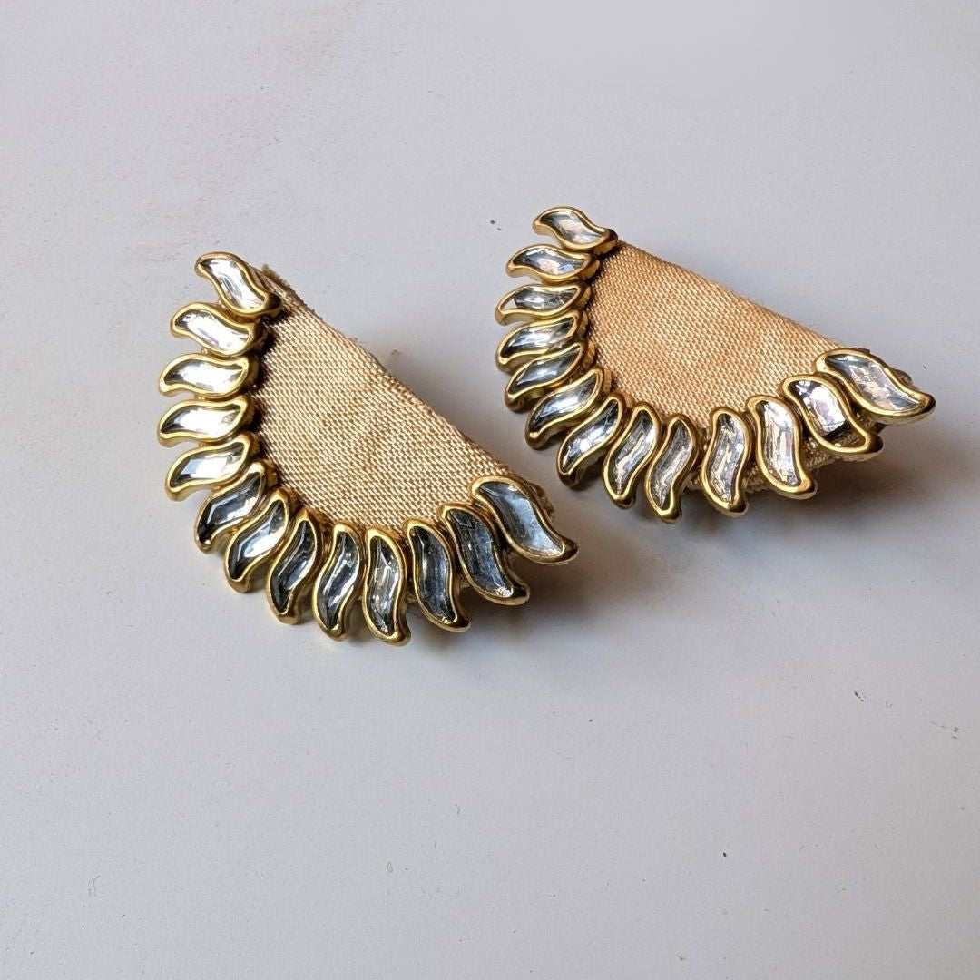 Beige Semi-Round Sunburst Kundan Stud Earrings