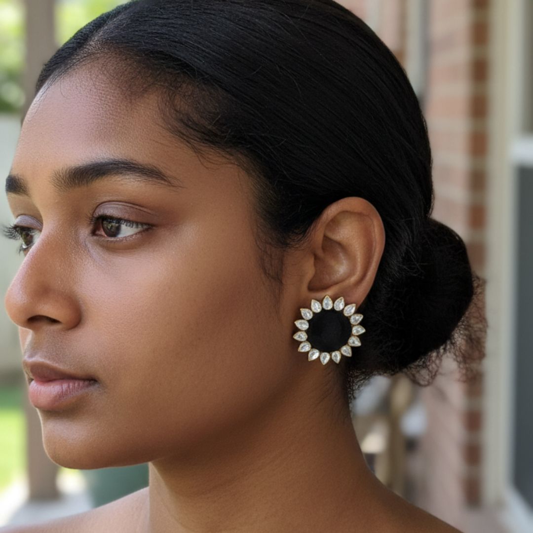 Black Halo Kundan Mini Stud Earrings