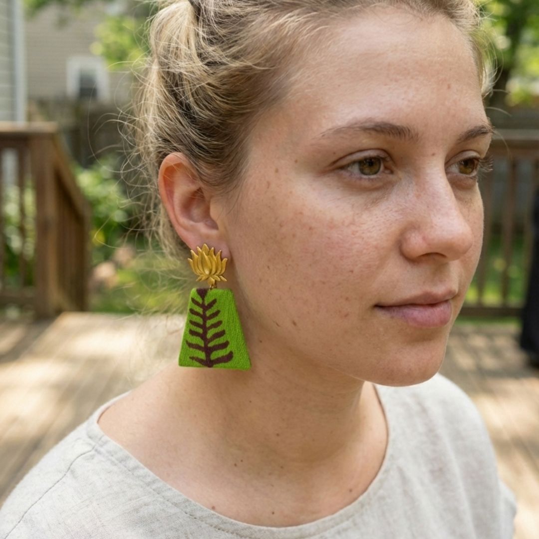 Light green leaf pattern golden charm earrings