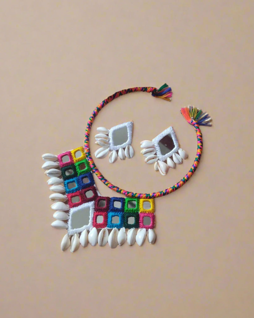 Mirror Charm Shell Necklace Set