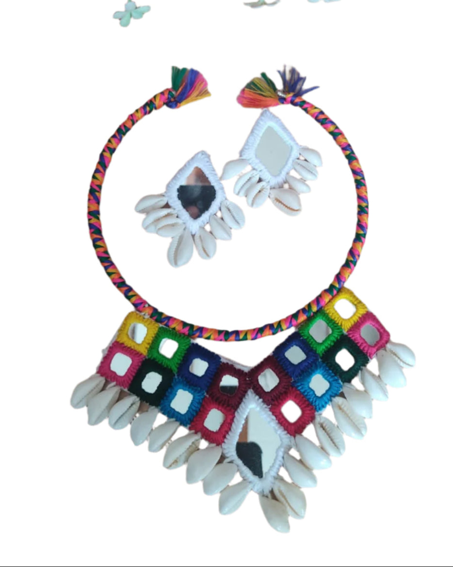 Mirror Charm Shell Necklace Set