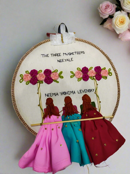 Best friends embroidery hoop