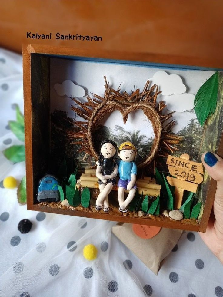 Indonesia tourist spot happy couple customized miniature shadow box frame